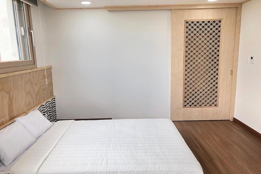Cheukhu-Dong 19Street Guesthouse Mokpo Extérieur photo