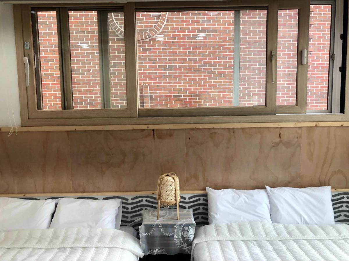 Cheukhu-Dong 19Street Guesthouse Mokpo Extérieur photo